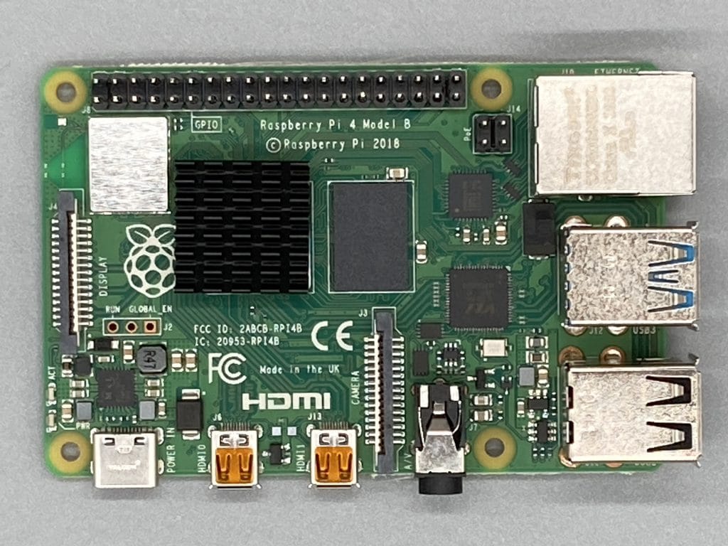 Raspberry Pi 4B 写真